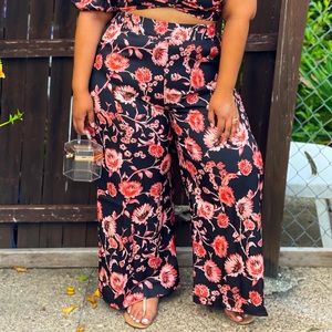 Plus Floral High-Waisted Pants